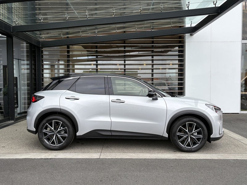 2026 Lexus LBX Active 1.5L Hybrid image 4