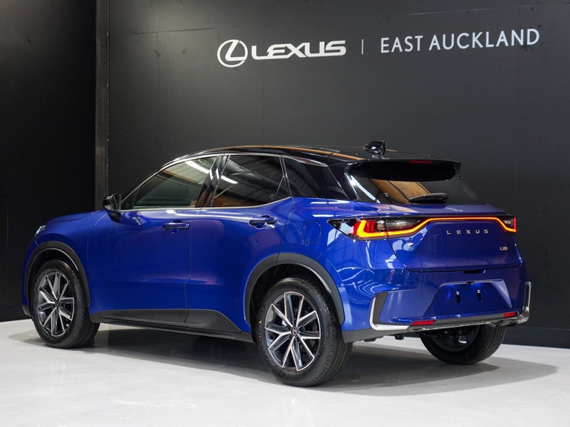 2026 Lexus LBX Active 1.5P HEV ECVT FWD SUV/5D/5S image 2