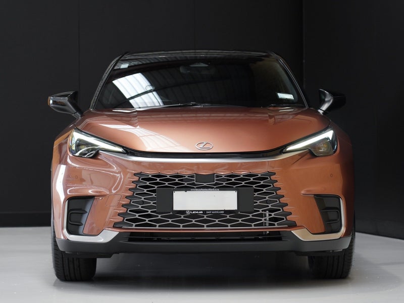 2026 Lexus LBX Active 1.5P HEV ECVT FWD SUV/5D/5S image 4