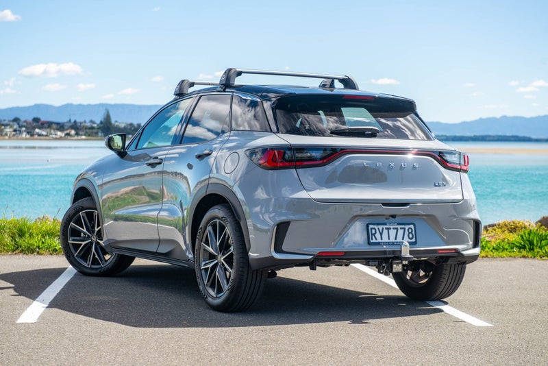 2026 Lexus LBX Active 1.5P HEV ECVT FWD SUV/5D/5S image 2