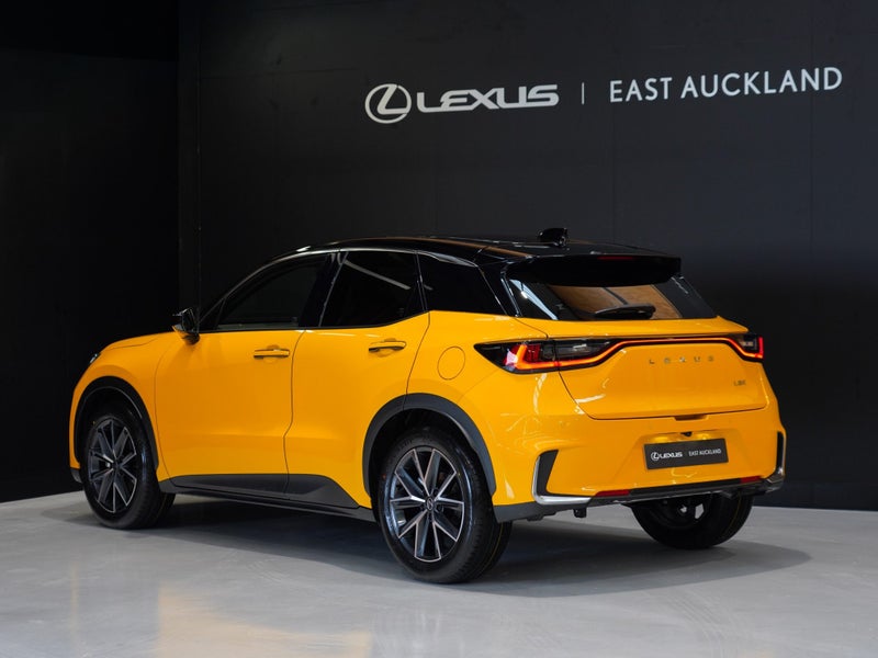 2026 Lexus LBX Active 1.5P HEV ECVT FWD SUV/5D/5S image 2