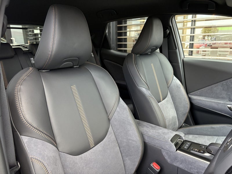 2026 Lexus LBX Cool 1.5L Hybrid AWD image 2