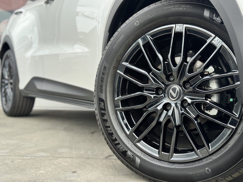 2026 Lexus LBX Cool 1.5L Hybrid FWD image 5