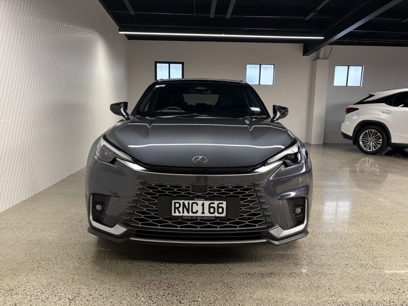 2026 Lexus LBX Cool 1.5P HEV ECVT FWD SUV/5D/5S image 2