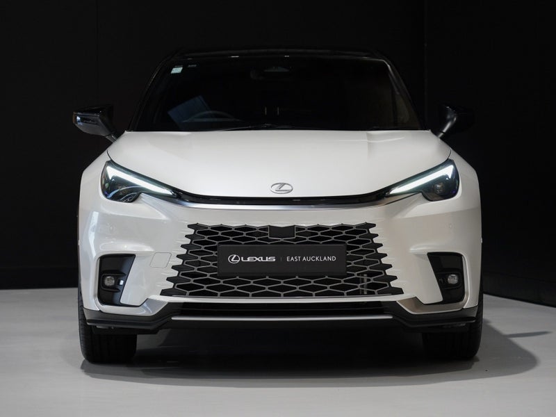 2026 Lexus LBX Cool 1.5P HEV ECVT FWD SUV/5D/5S image 4