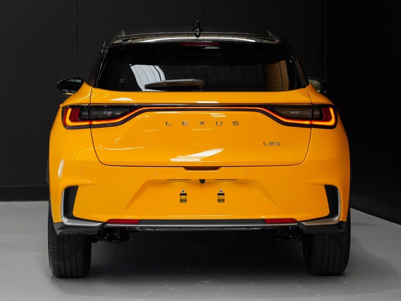 2026 Lexus LBX Cool 1.5P HEV ECVT FWD SUV/5D/5S image 4