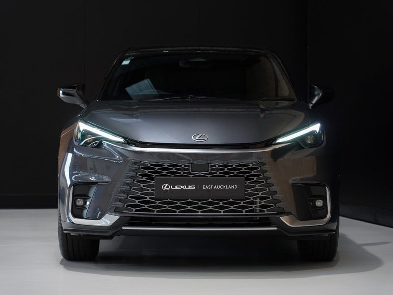 2026 Lexus LBX Cool 1.5P HEV ECVT FWD SUV/5D/5S image 4