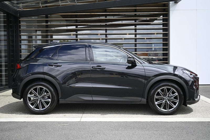 2026 Lexus LBX Relax 1.5L Hybrid image 2