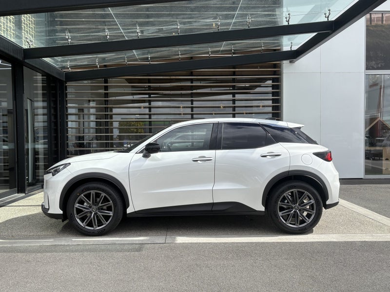 2026 Lexus LBX Relax 1.5L Hybrid image 5