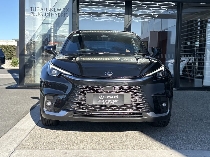 2026 Lexus LBX Relax 1.5L Hybrid image 3