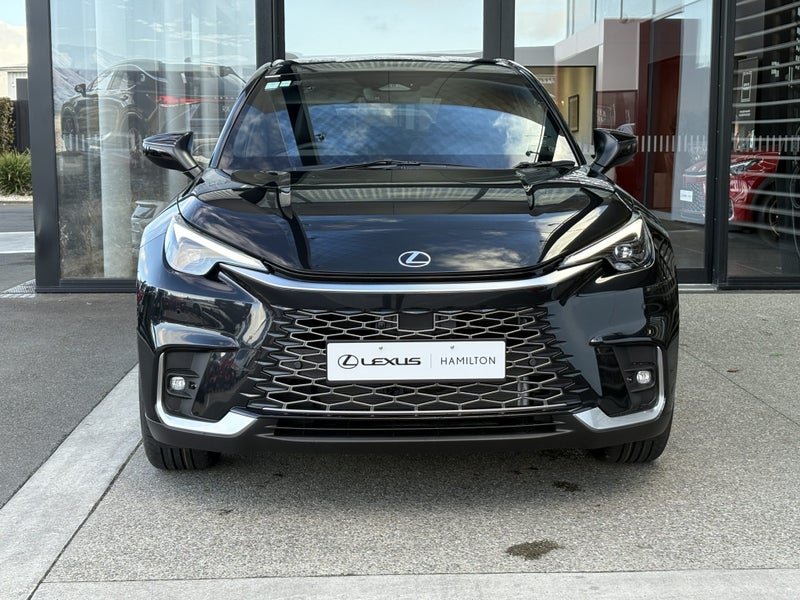 2026 Lexus LBX Relax 1.5L Hybrid image 3