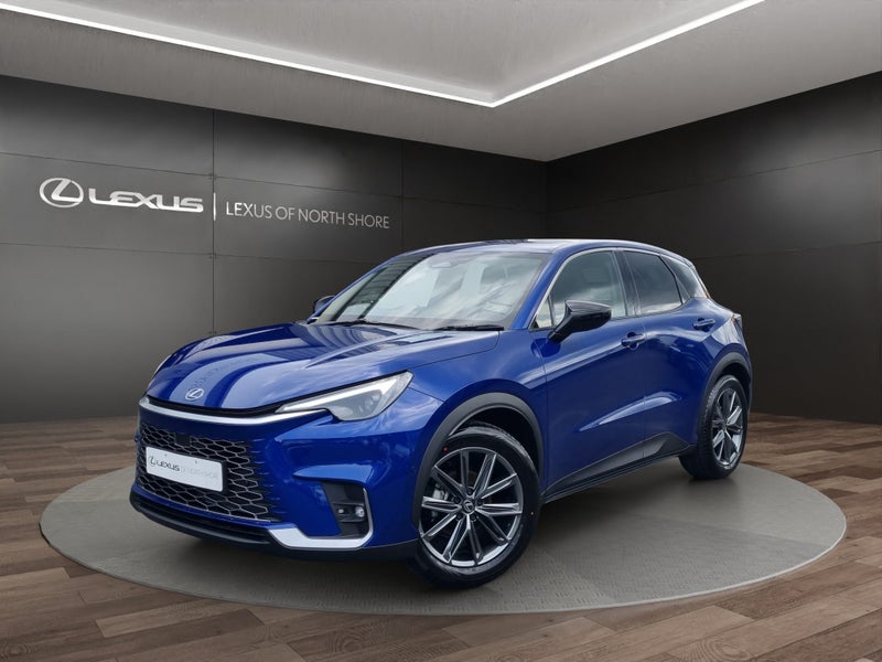 2026 Lexus LBX Relax 1.5L Hybrid AWD SUV image 3