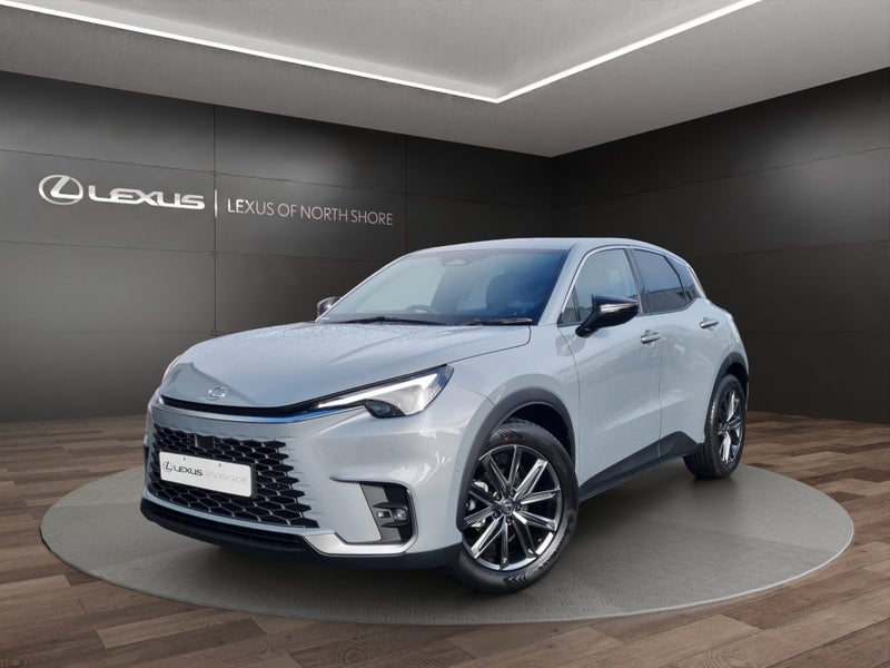 2026 Lexus LBX Relax 1.5L Hybrid FWD SUV image 3