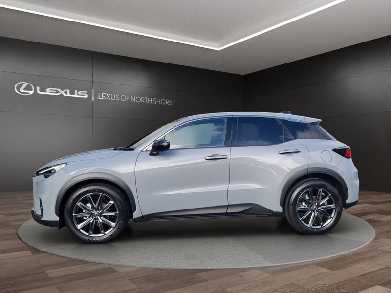 2026 Lexus LBX Relax 1.5L Hybrid FWD SUV image 4