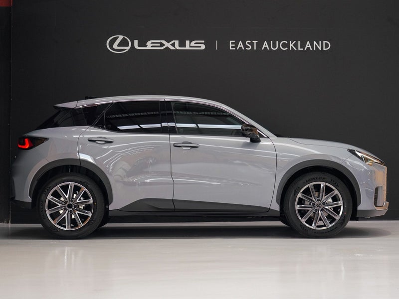 2026 Lexus LBX Relax 1.5P HEV ECVT FWD image 2