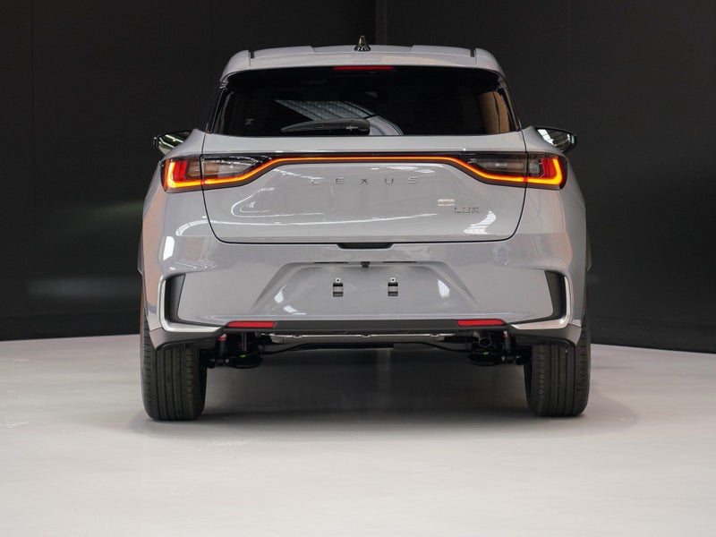 2026 Lexus LBX Relax 1.5P HEV ECVT FWD image 4