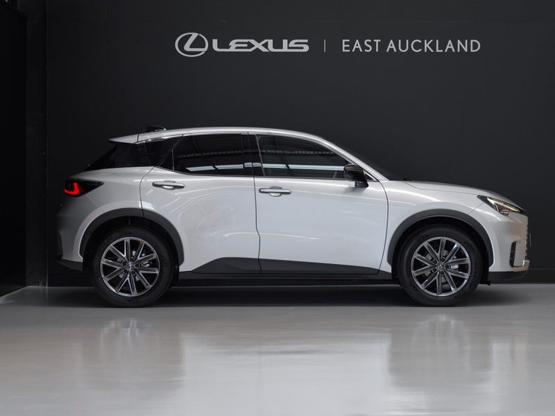 2026 Lexus LBX Relax 1.5P HEV ECVT FWD SUV/5D/5S image 3