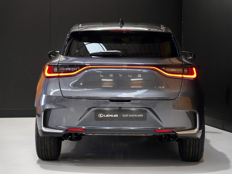 2026 Lexus LBX Relax 1.5P HEV ECVT FWD SUV/5D/5S image 5
