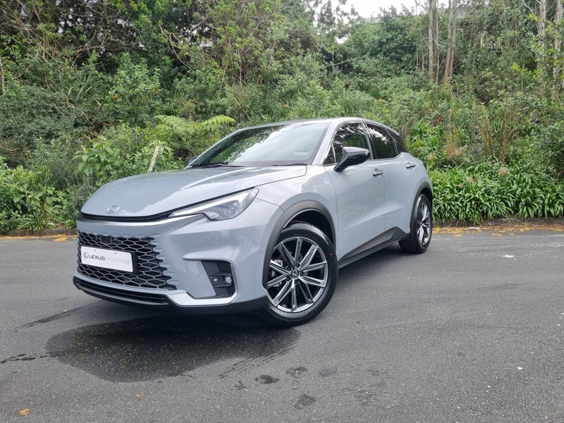 2026 Lexus LBX Relax 1.5P Hybrid FWD SUV image 3