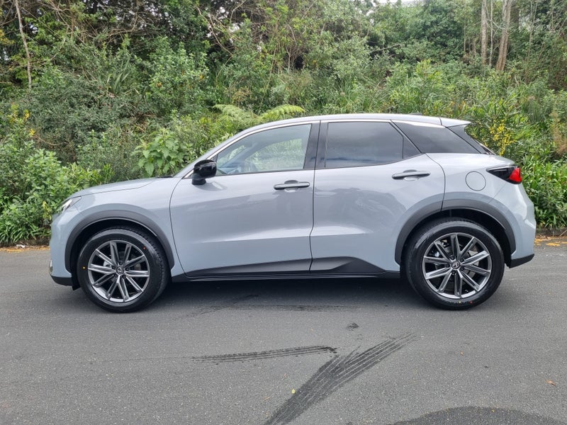 2026 Lexus LBX Relax 1.5P Hybrid FWD SUV image 4