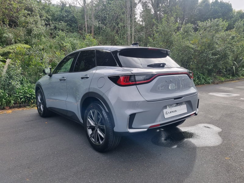 2026 Lexus LBX Relax 1.5P Hybrid FWD SUV image 5