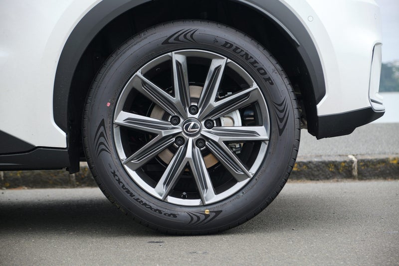 2026 Lexus LBX Relax AWD image 5