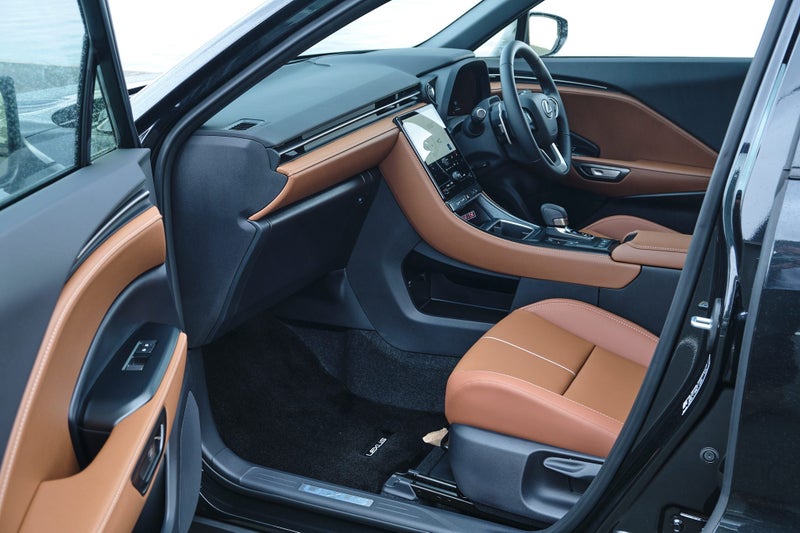 2026 Lexus LBX Relax AWD image 4