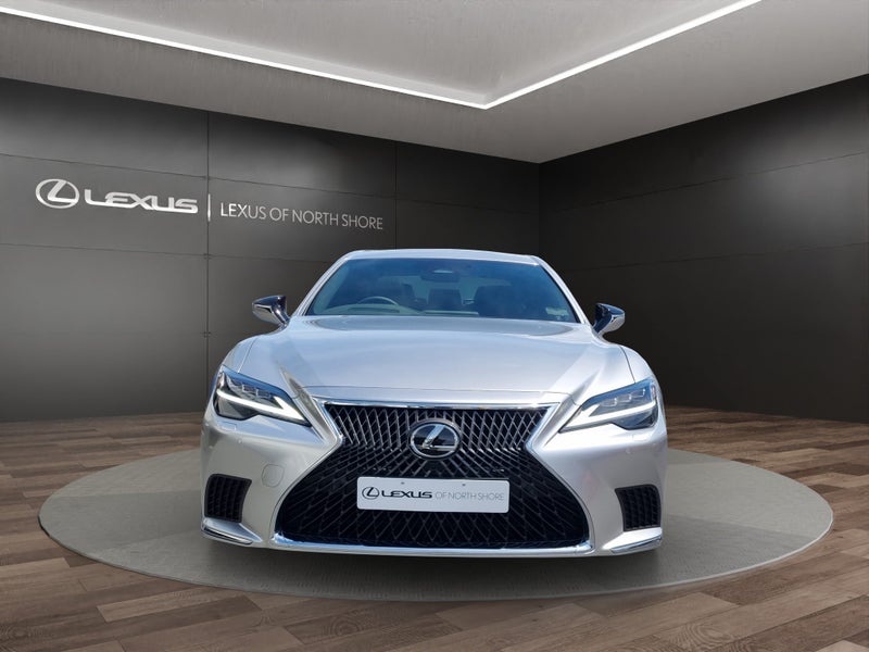 2026 Lexus LS 500h Limited 3.5L Hybrid RWD Seda... image 2