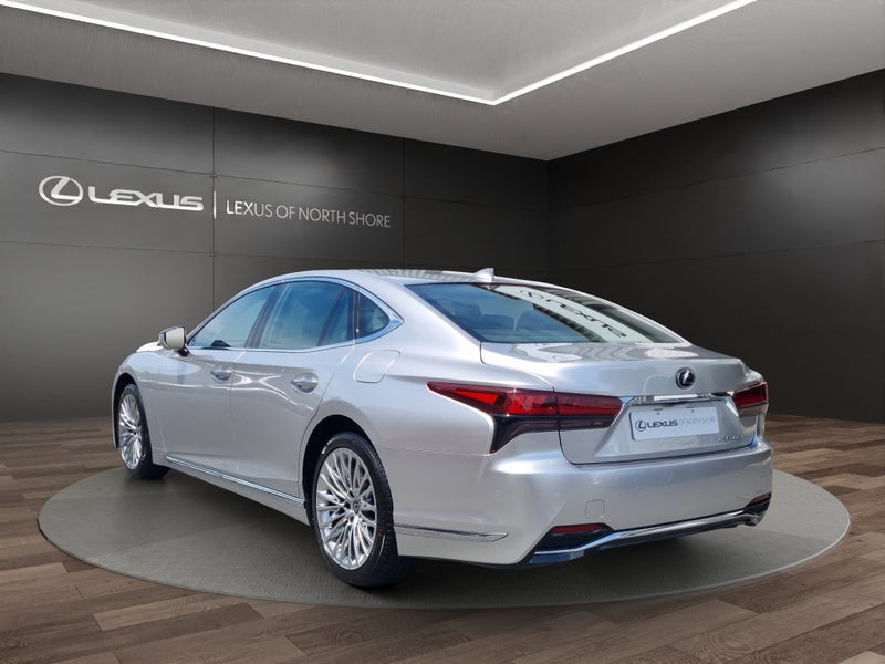 2026 Lexus LS 500h Limited 3.5L Hybrid RWD Seda... image 5