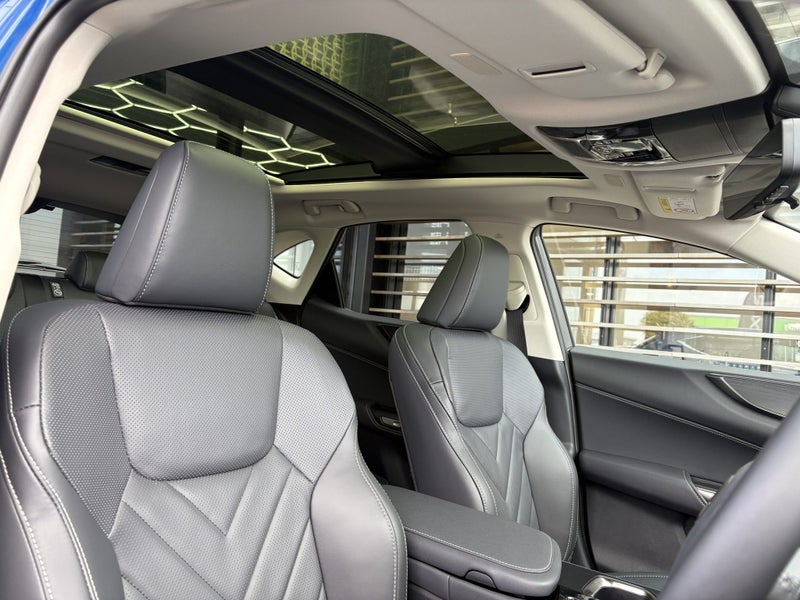 2026 Lexus NX 350h Limited image 2