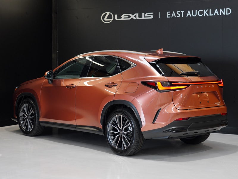 2026 Lexus NX 350h Limited 2.5P HEV ECVT AWD SU... image 2