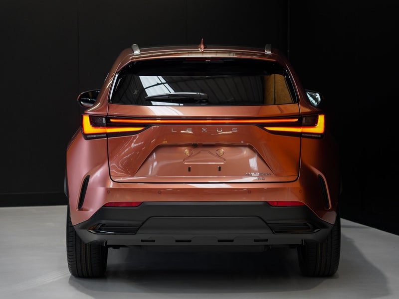 2026 Lexus NX 350h Limited 2.5P HEV ECVT AWD SU... image 5