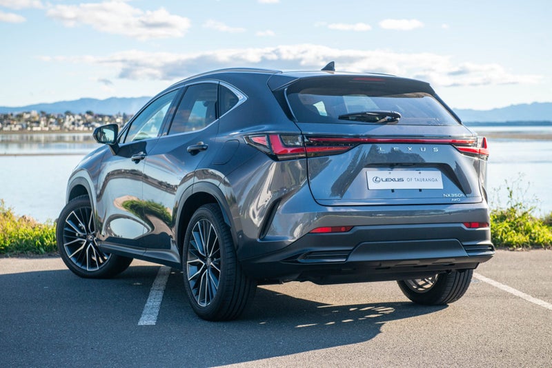 2026 Lexus NX 350h Limited 2.5P HEV ECVT AWD SUV image 2