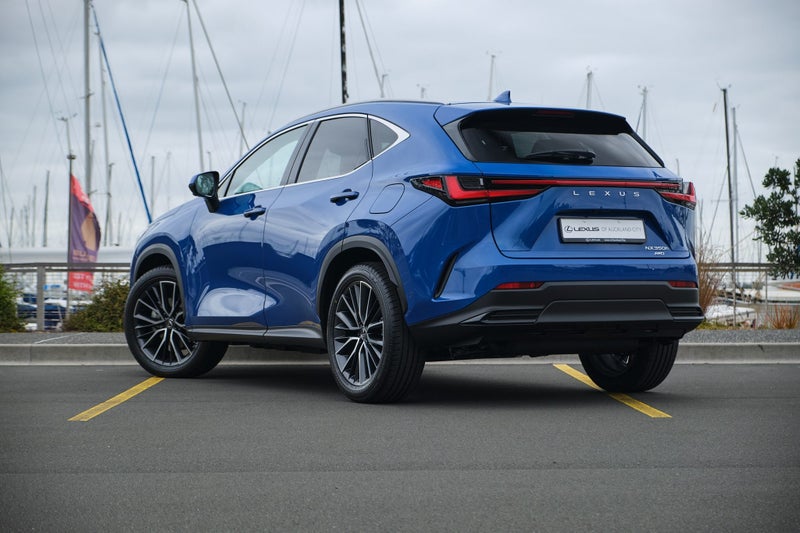 2026 Lexus NX 350h Limited image 2