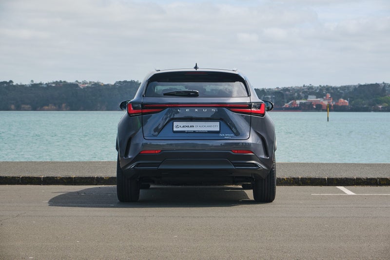 2026 Lexus NX 350h Limited image 5