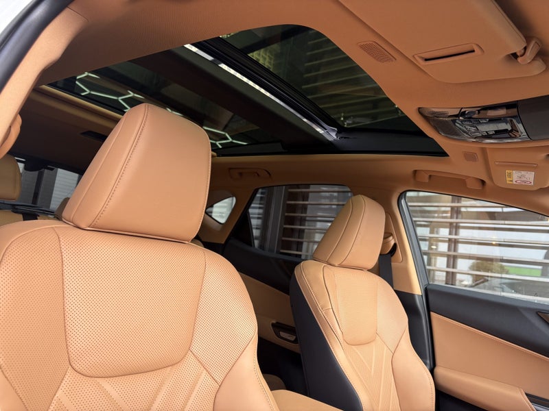 2026 Lexus NX 350h Limited image 2