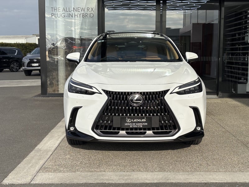 2026 Lexus NX 350h Limited image 3