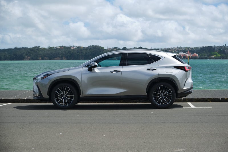 2026 Lexus NX 350h Limited image 4