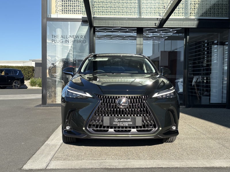 2026 Lexus NX 350h Limited AWD image 4