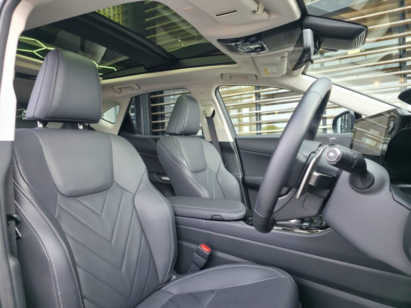 2026 Lexus NX 350h Limited AWD image 2