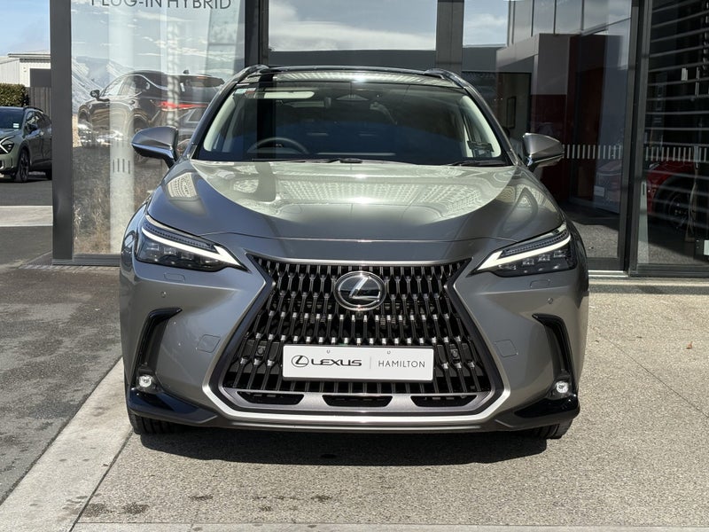 2026 Lexus NX 350h Limited AWD image 3