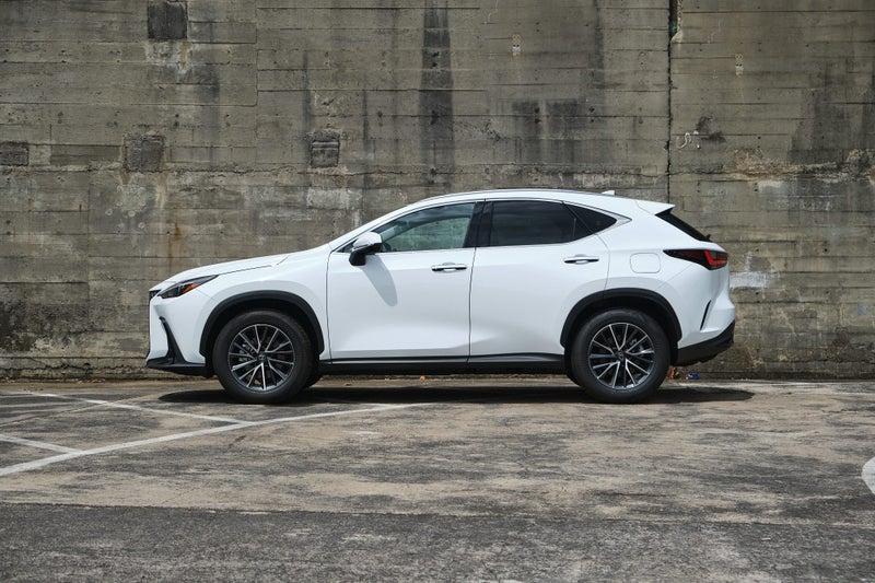 2026 Lexus NX 350h Premium image 3