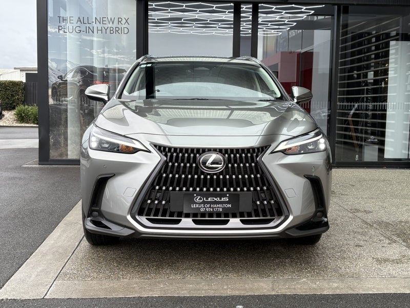 2026 Lexus NX 350h Premium 2.5L Hybrid image 3