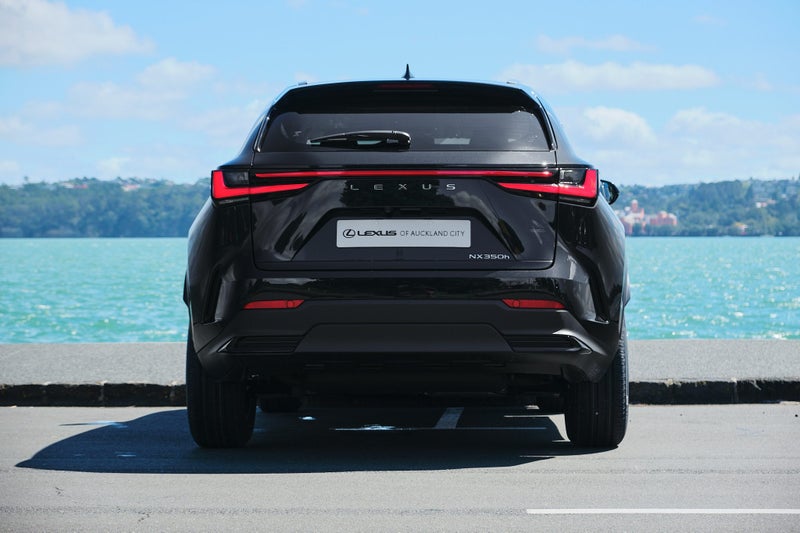 2026 Lexus NX 350h Premium image 2