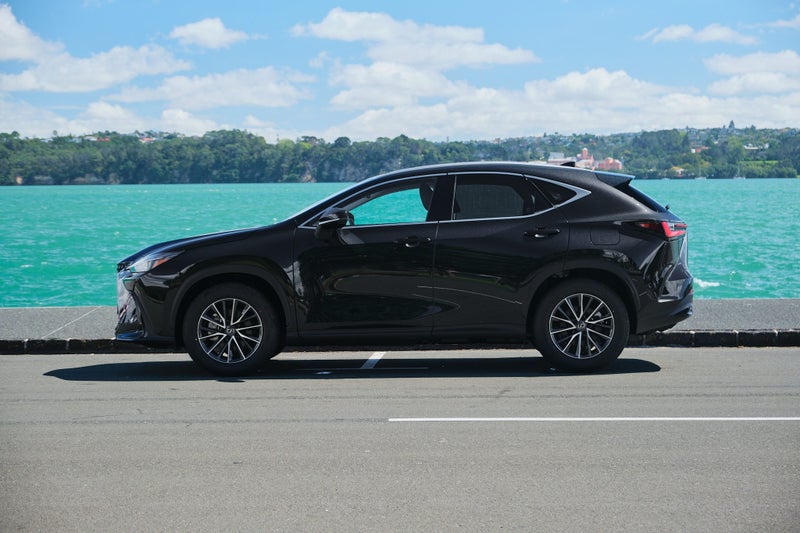 2026 Lexus NX 350h Premium image 5