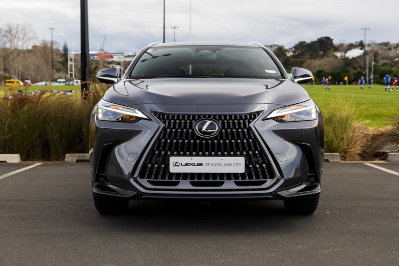 2026 Lexus NX 350h Premium image 2