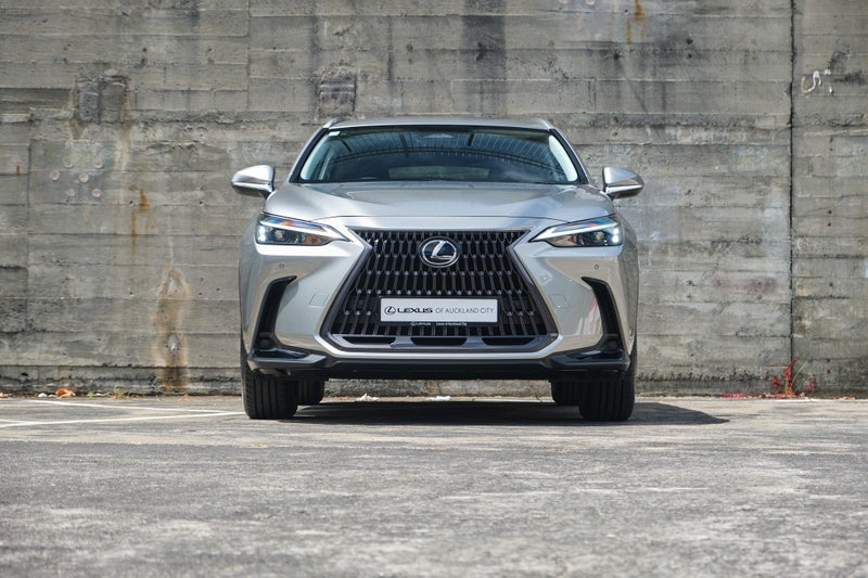 2026 Lexus NX 350h Premium image 2