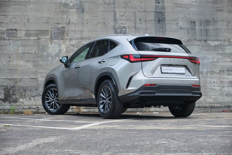 2026 Lexus NX 350h Premium image 4