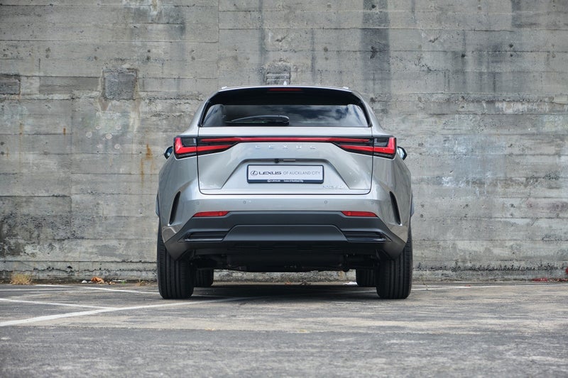 2026 Lexus NX 350h Premium image 5