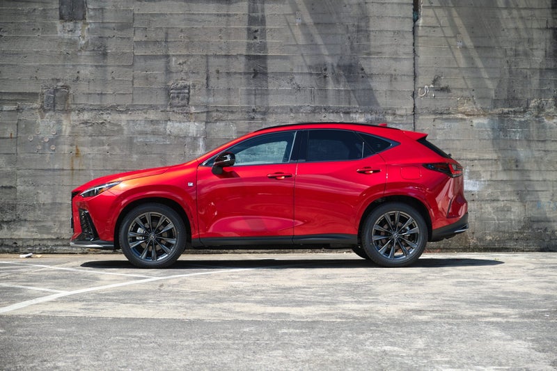 2026 Lexus NX 450h+ F Sport image 3